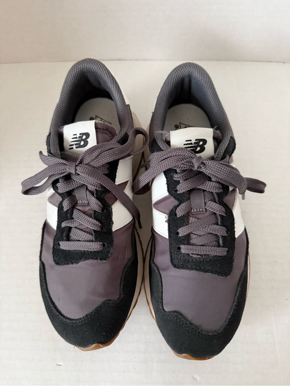 New Balance 237 Sneakers in Gray and White - Picture 4 of 5